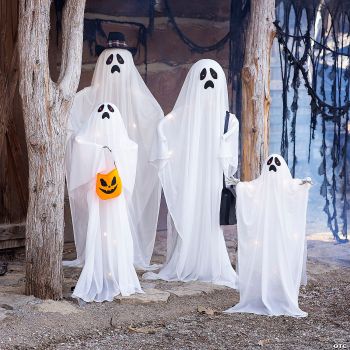 LIGHTED UP STANDING GHOST FAMILY