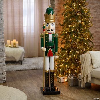 5FT GIANT WOODEN NUTCRACKER GRN